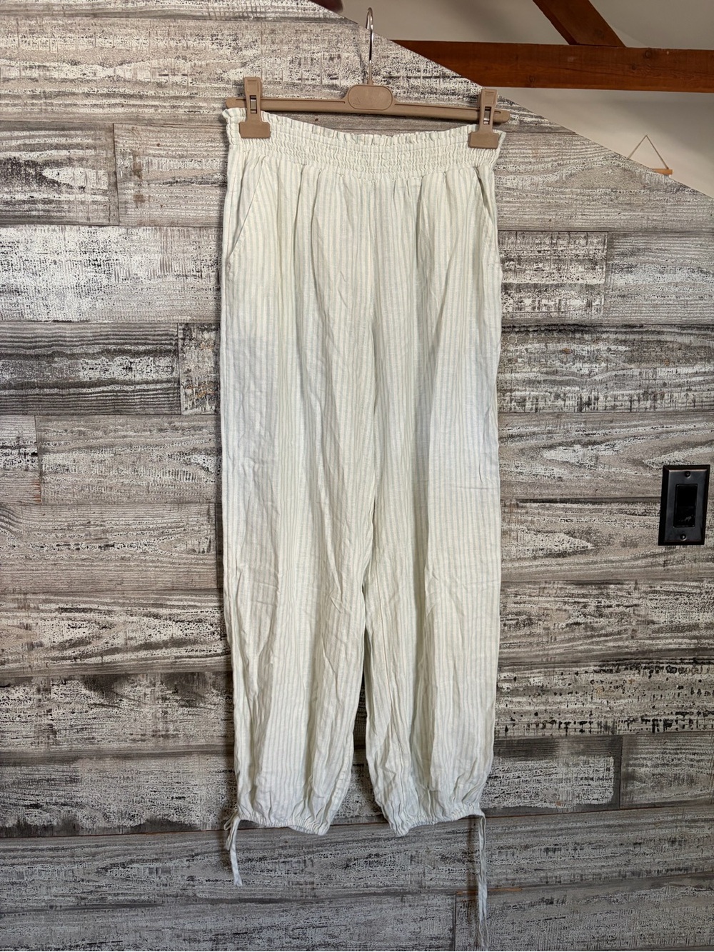 American Eagle Joggers